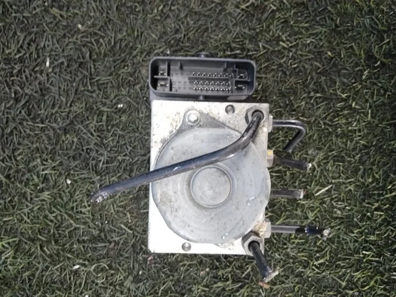 Блок ABS (насос) Volkswagen Polo 2009-2017