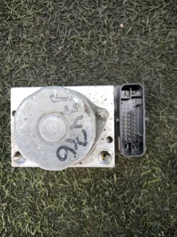 Блок ABS (насос) Volkswagen Polo HB 2009-2017