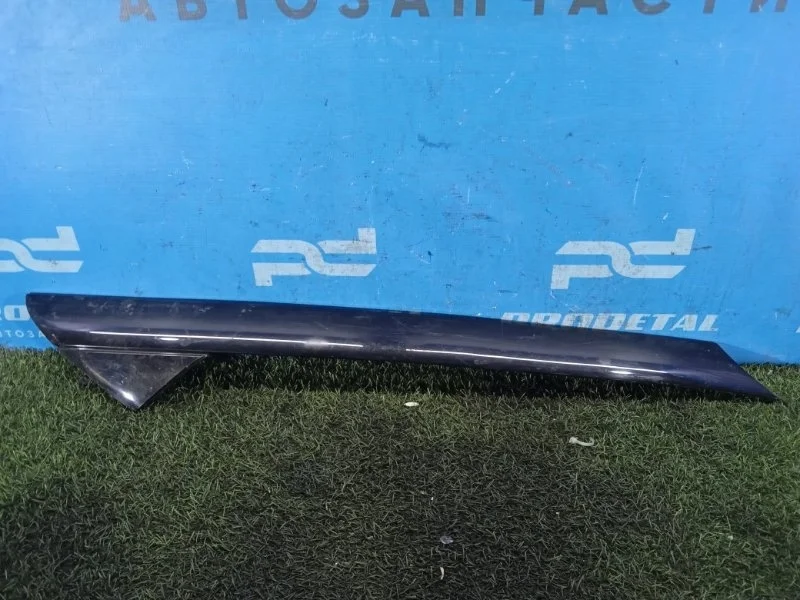 Молдинг лобового стекла Ford Explorer 2017