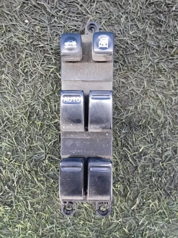 Блок управления стеклоподъемниками Nissan Primera