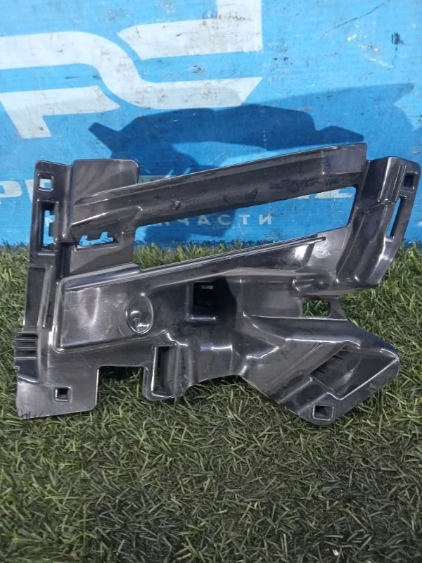 Кронштейн бампера передний правый Skoda Kodiaq