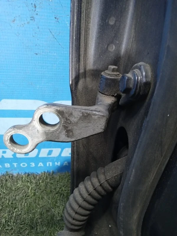 Петля двери задняя правая Ford Focus 2 2005-2008