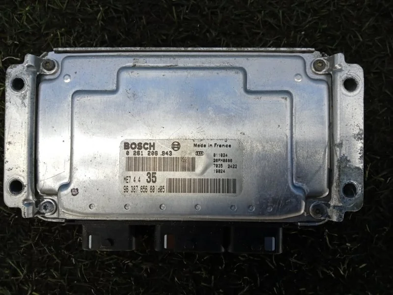 Блок управления двигателем Peugeot 307 2001-2008