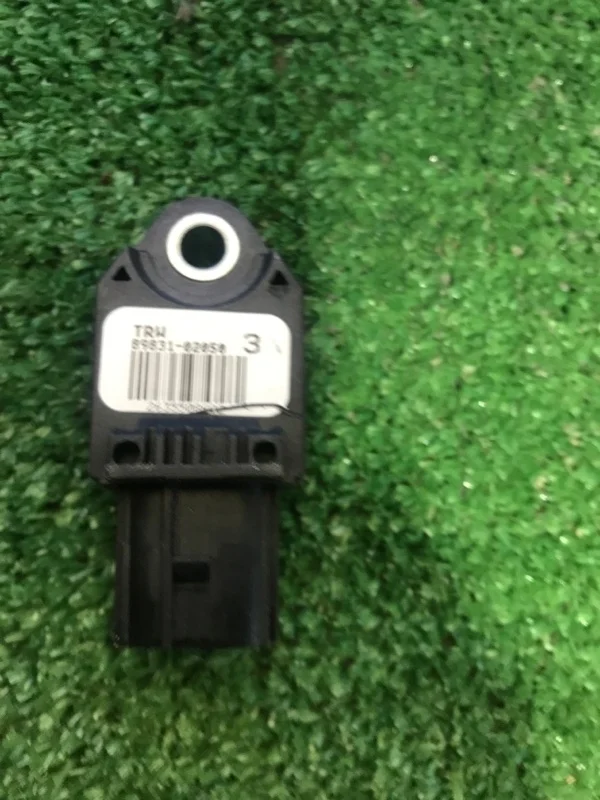 Датчик AIR BAG Toyota Corolla E12