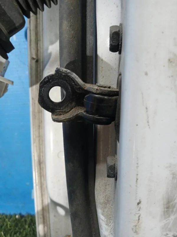 Ограничитель двери передний правый Chevrolet