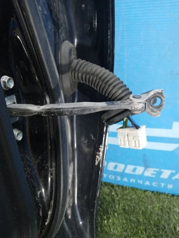 Ограничитель двери задний левый Toyota Camry V40