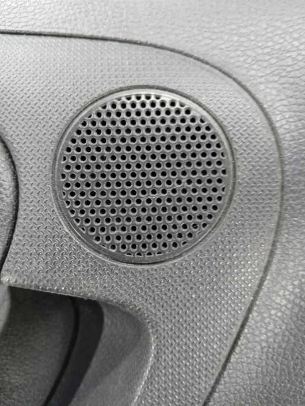 Динамик задний левый Skoda Roomster 2006-2015