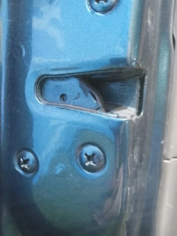 Замок двери передний левый Hyundai Santa Fe SM