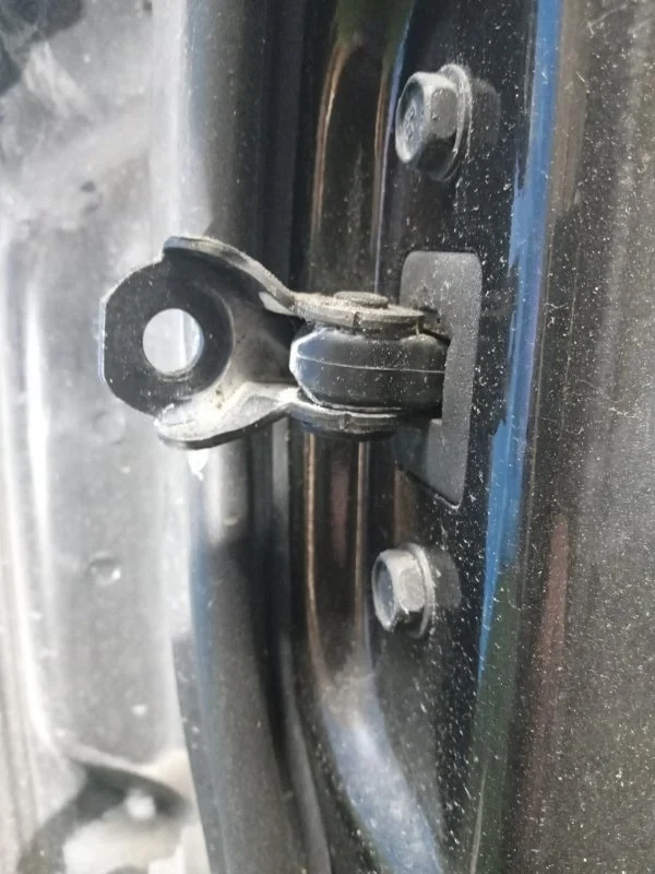 Ограничитель двери передний правый Chevrolet