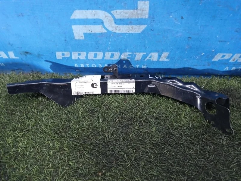 Кронштейн радиатора левый Nissan Teana J32