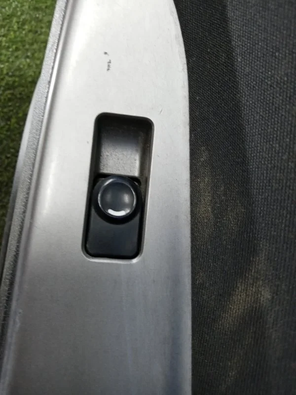 Кнопка стеклоподъемника задняя правая Hyundai