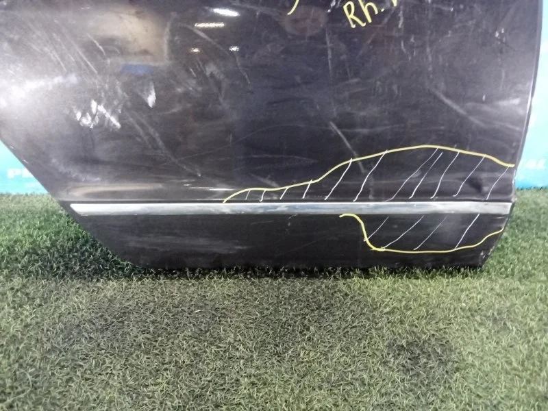 Молдинг двери задний правый Skoda Superb 2008-2015