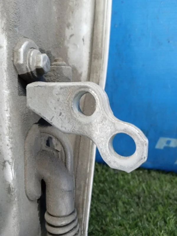 Петля двери задняя левая Ford Focus 2 QQDB