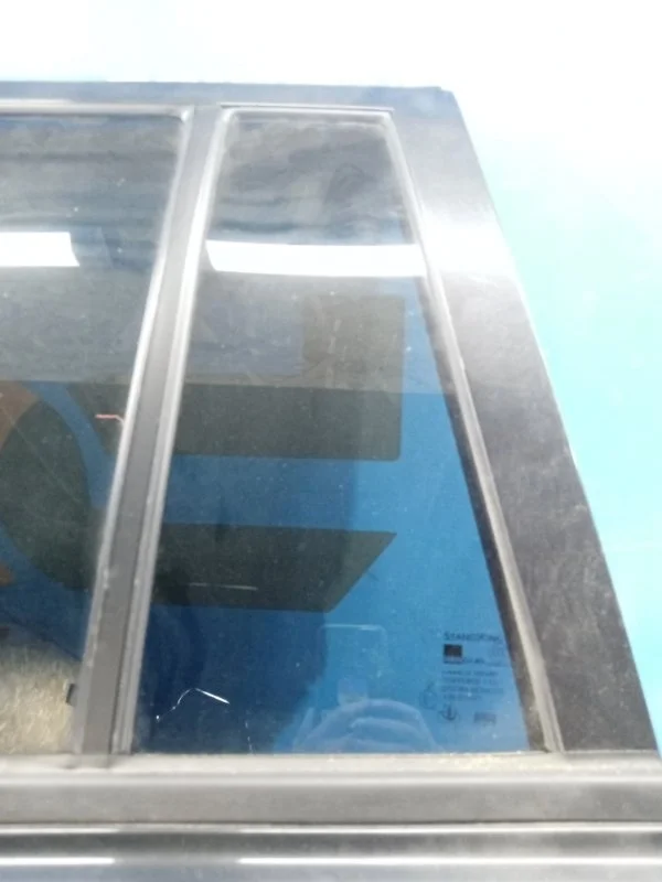 Форточка двери задняя левая Ssang Yong Kyron