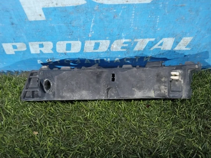 Кронштейн бампера передний Kia Sportage G4NA