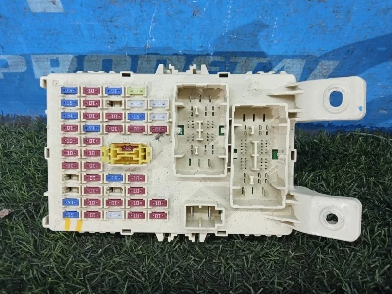 Блок предохранителей Kia Rio СЕДАН G4FC 2011-2017