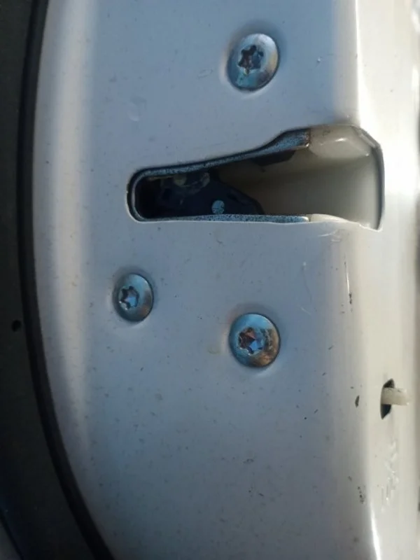 Замок двери задний левый Mitsubishi Outlander 3 GF