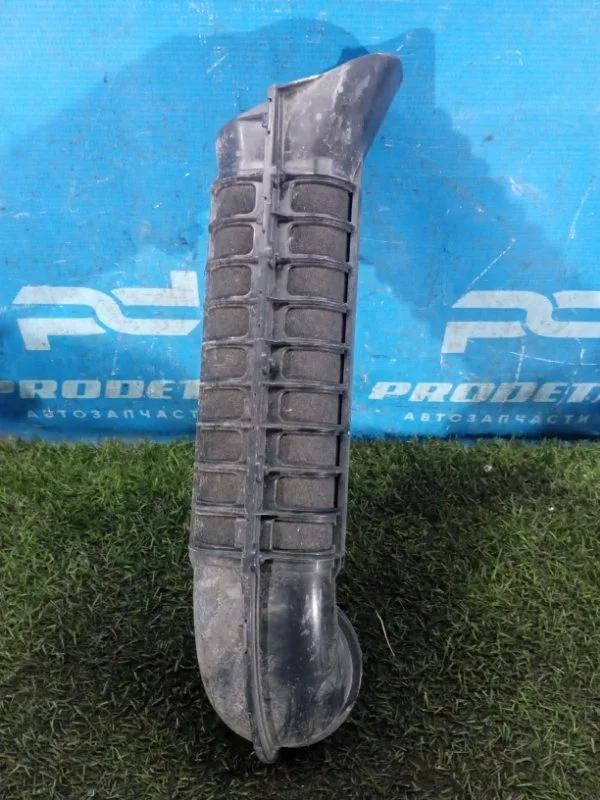 Патрубок воздушного фильтра Toyota Fortuner