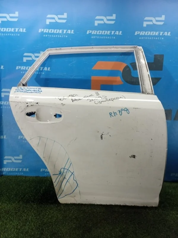 Дверь задняя правая Toyota Avensis 3 2009-2018