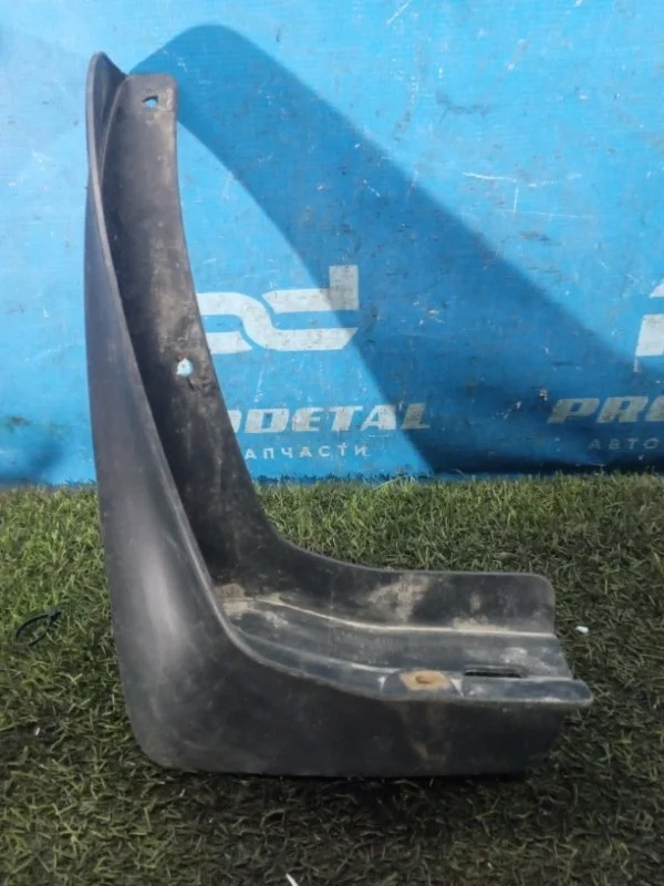 Брызговик задний левый Mitsubishi Outlander XL