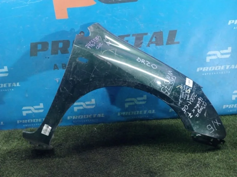 Крыло переднее правое Honda Civic 2001-2005