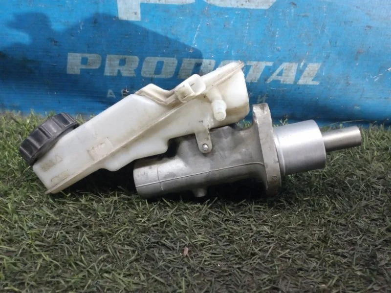 Цилиндр тормозной главный Ford Focus 2 QQDB