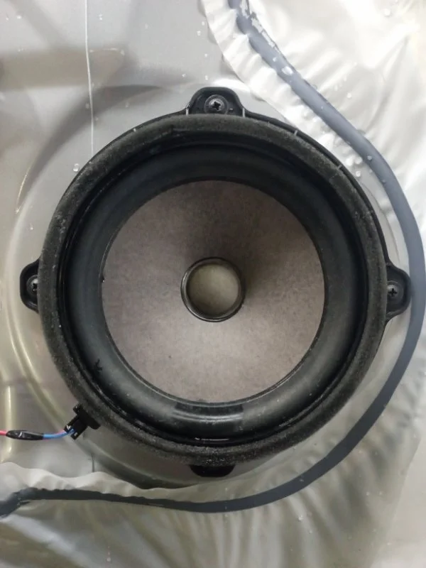 Динамик передний правый Hyundai ix35 G4FD