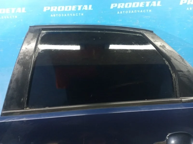 Стекло двери заднее левое Ford Focus 2 QQDB