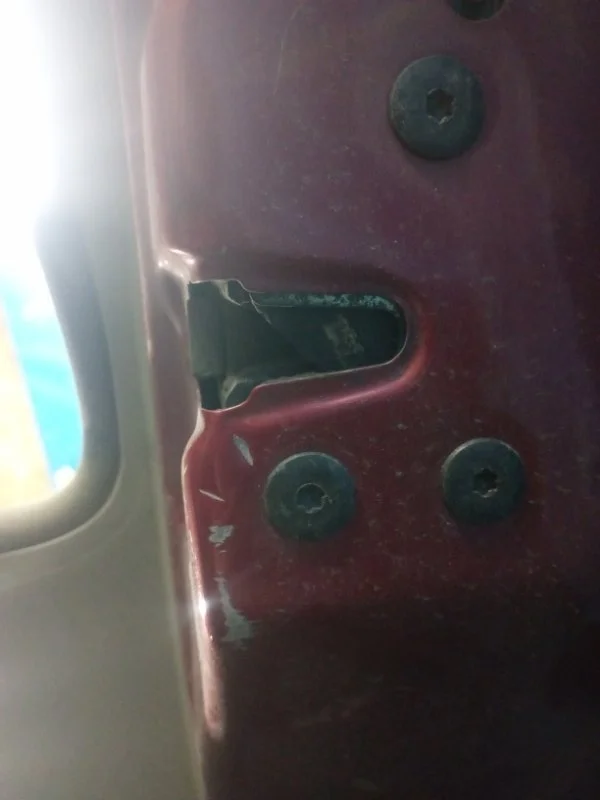 Замок двери задний правый Renault Megane 2 ХЕЧБЕК