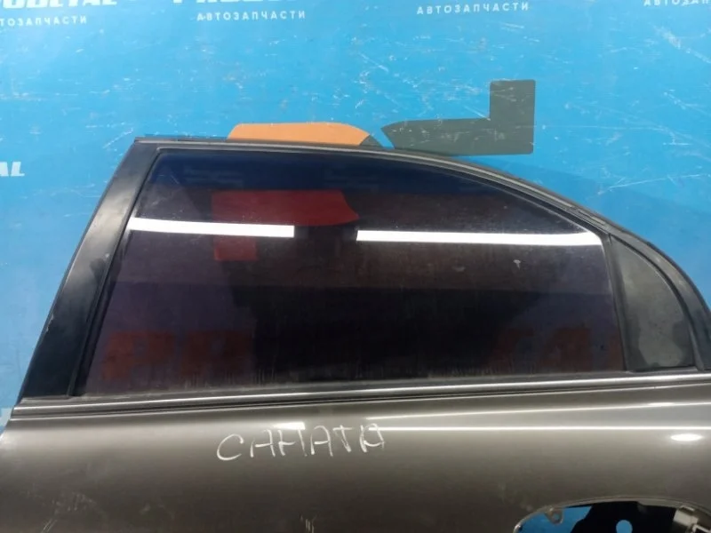 Стекло двери заднее левое Hyundai Sonata 4