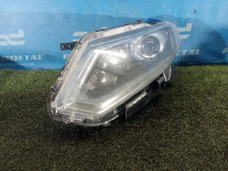 Фара передняя левая Nissan X-Trail T32 2013-2019
