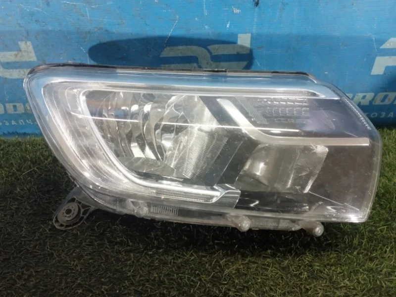 Фара передняя правая Renault Sandero 1.6 2014>