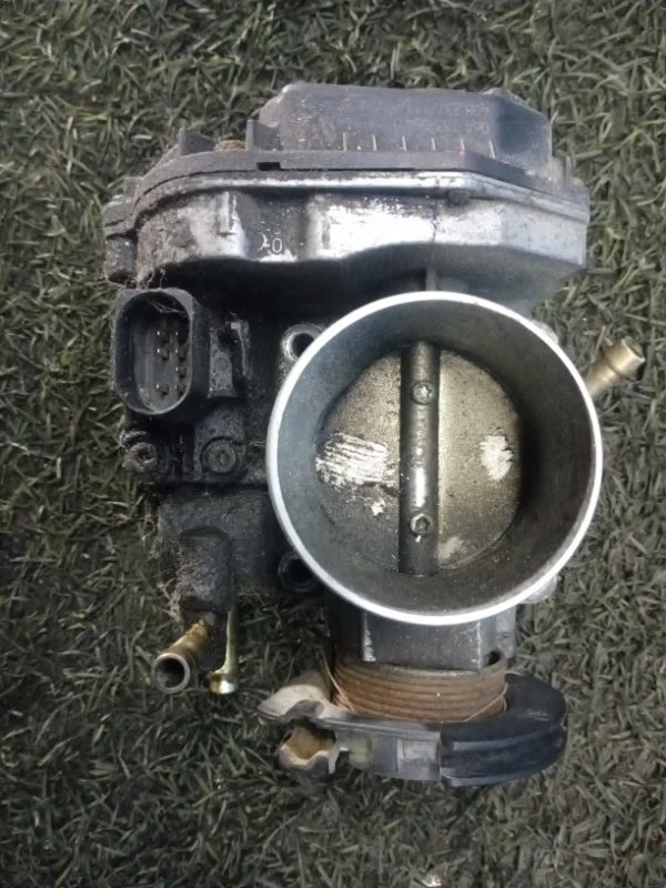 Заслонка дроссельная электрическая Skoda Octavia