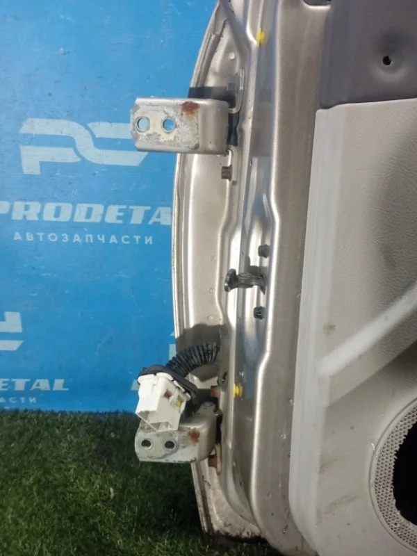 Петля двери передняя правая Kia Cerato 2004-2008