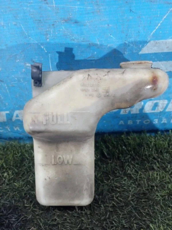 Бачок расширительный Mitsubishi Galant 4G69