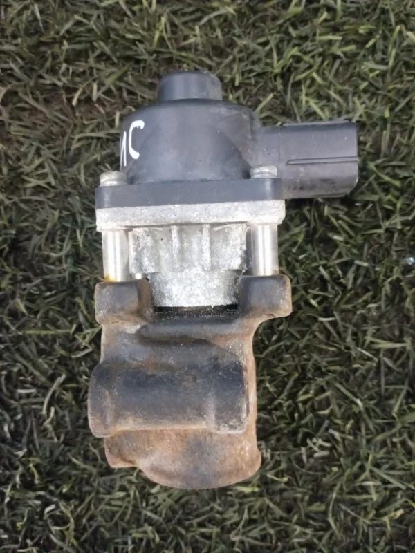 Клапан рециркуляции отработанных газов Mitsubishi