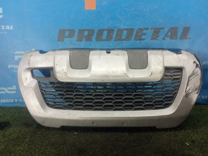 Решетка в бампер Renault Duster КРОССОВЕР