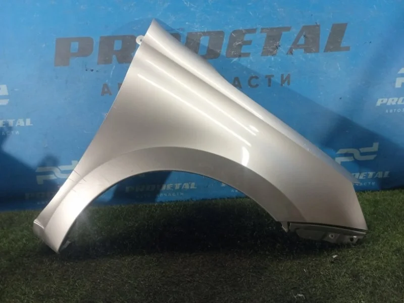 Крыло переднее правое Лада Гранта