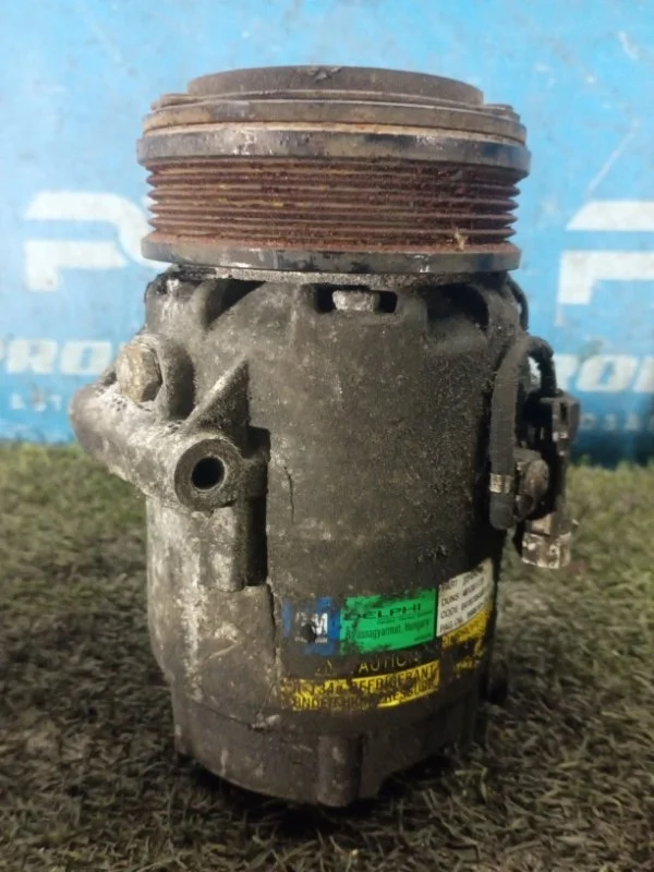 Компрессор кондиционера Opel Astra H 2004-2015