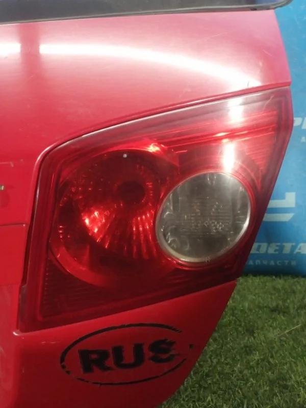 Фонарь внутренний задний правый Chevrolet Lacetti