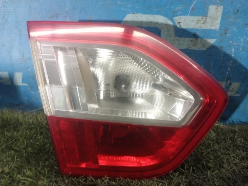 Фонарь внутренний задний левый Renault Fluence K4M