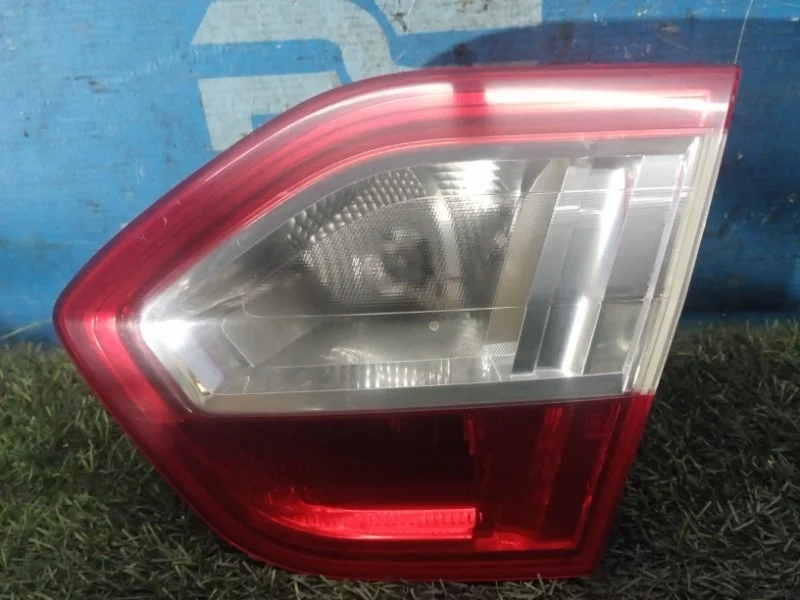 Фонарь внутренний задний правый Renault Fluence
