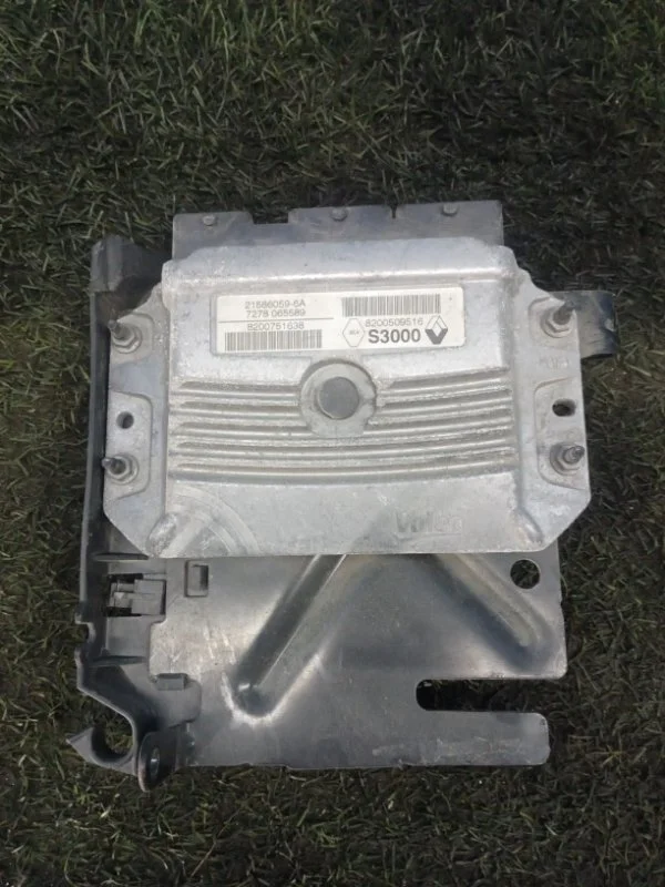 Блок управления двигателем Renault Megane 2 1.5