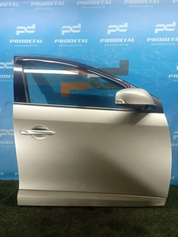 Дверь передняя правая Renault Fluence K4M