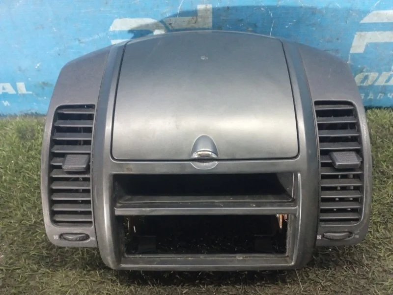 Консоль торпеды Nissan Note E11 2006-2013