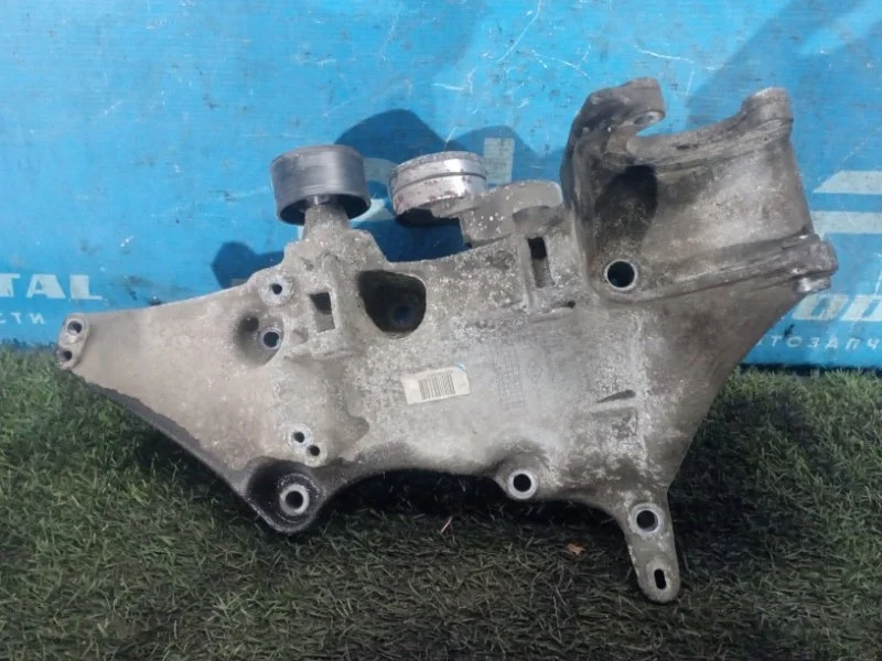 Кронштейн генератора Renault Duster КРОССОВЕР 2.0