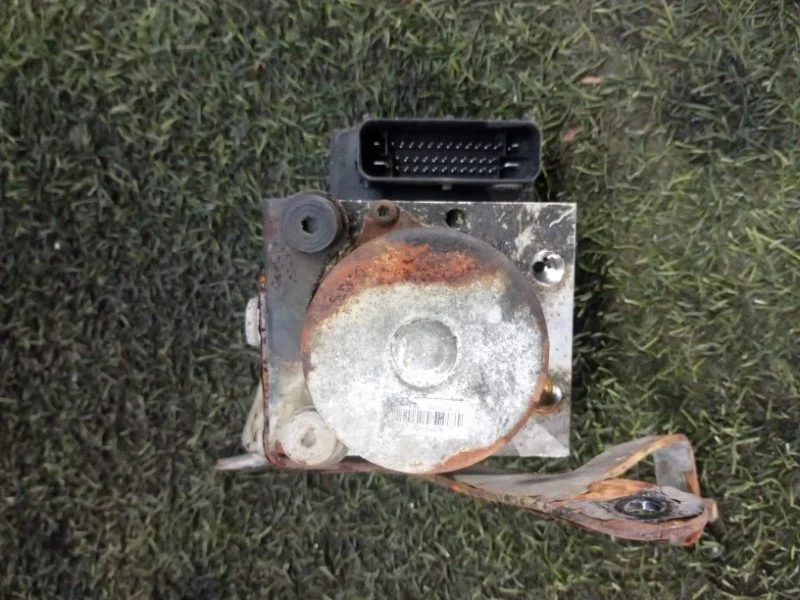 Блок ABS (насос) Kia Cerato 2008-2013