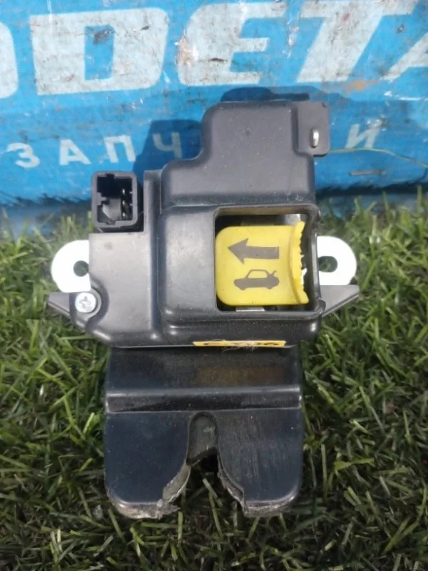 Замок багажника Kia Cerato 2008-2013