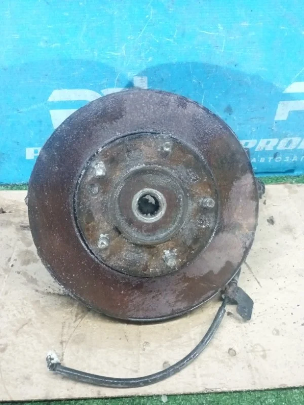 Кулак поворотный передний правый Kia Sorento