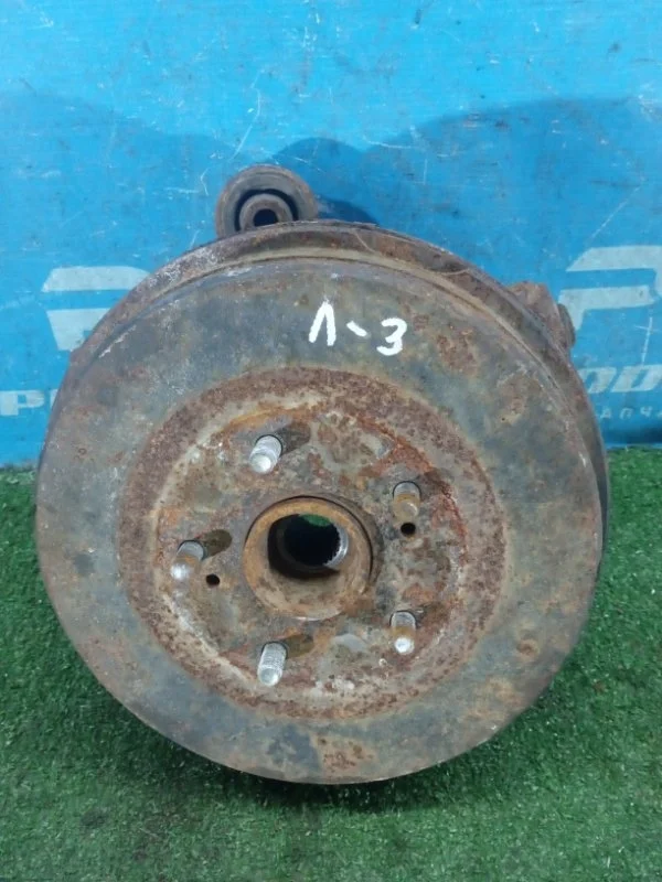 Кулак поворотный задний левый Suzuki Grand Vitara